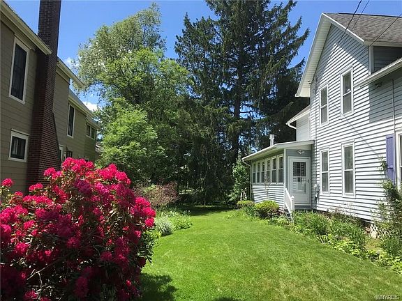 4th image of 97 Church St