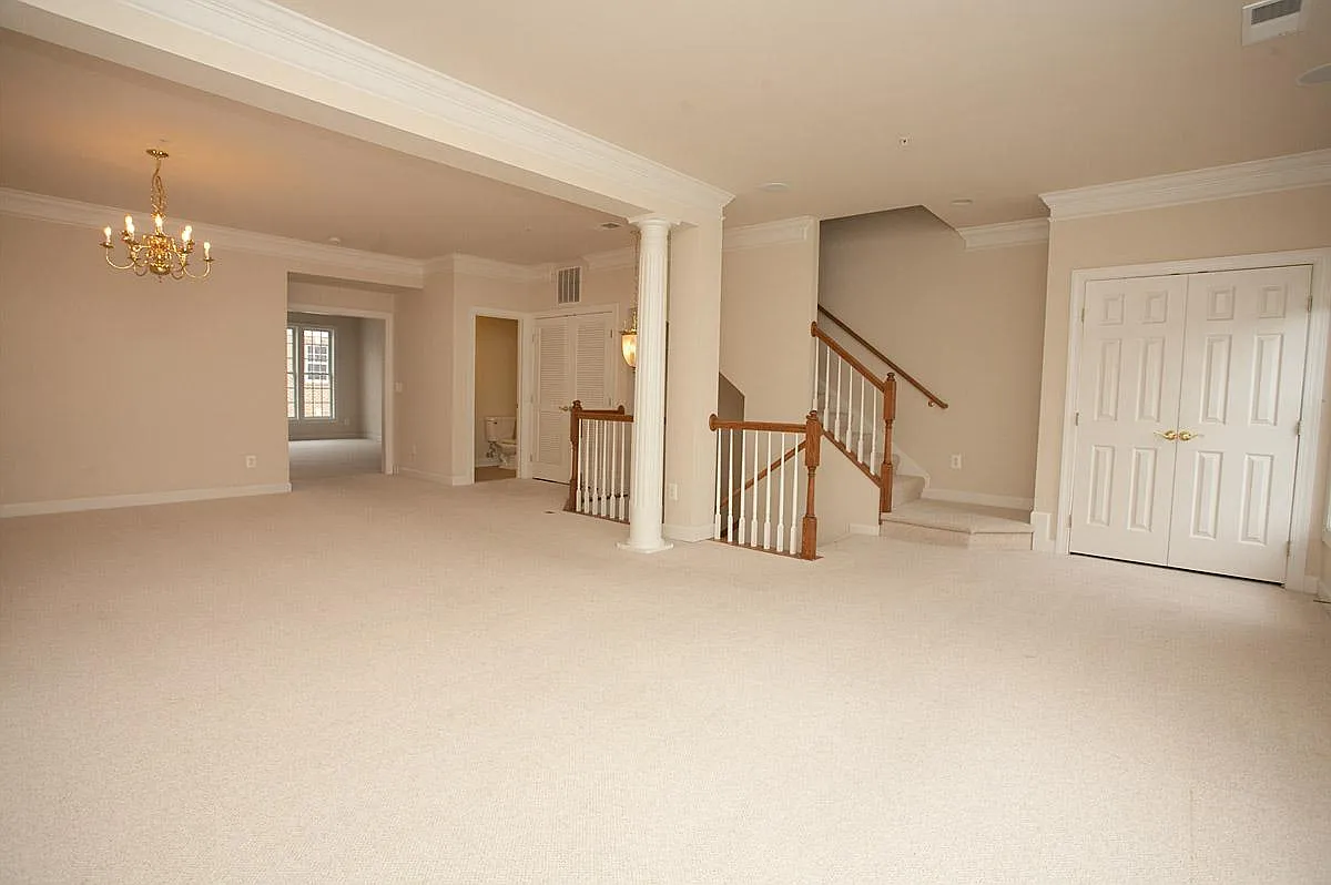 3 bed, 2.5 bath, 2894 sqft, $2,950 — Photo 3