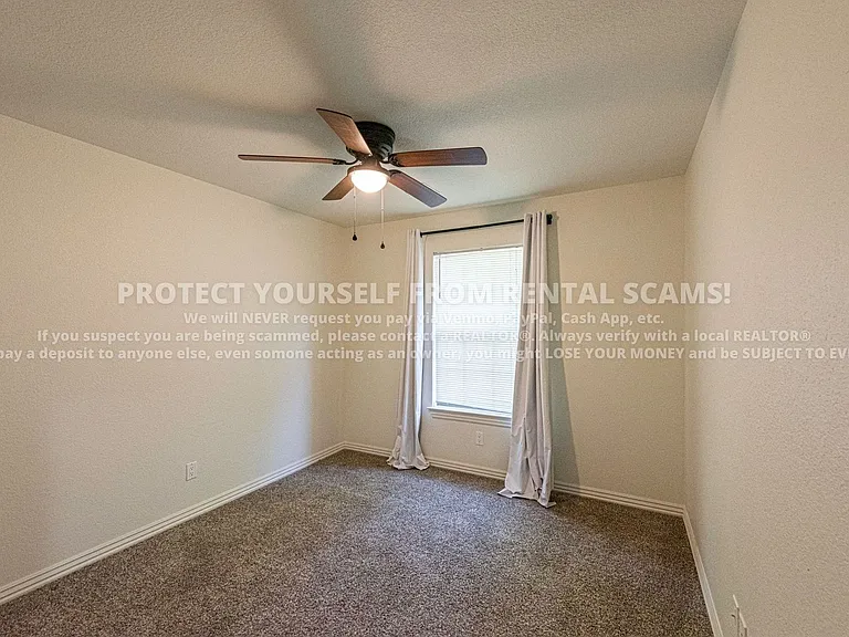 766 W Breeze Cv — Photo 9