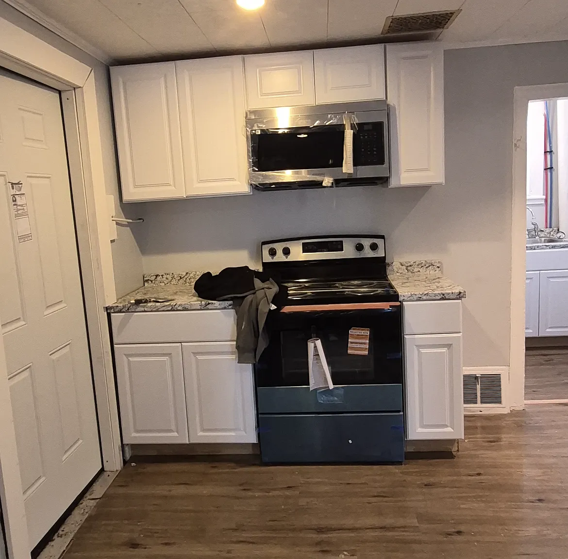 3 bed, $1,550 — Photo 2