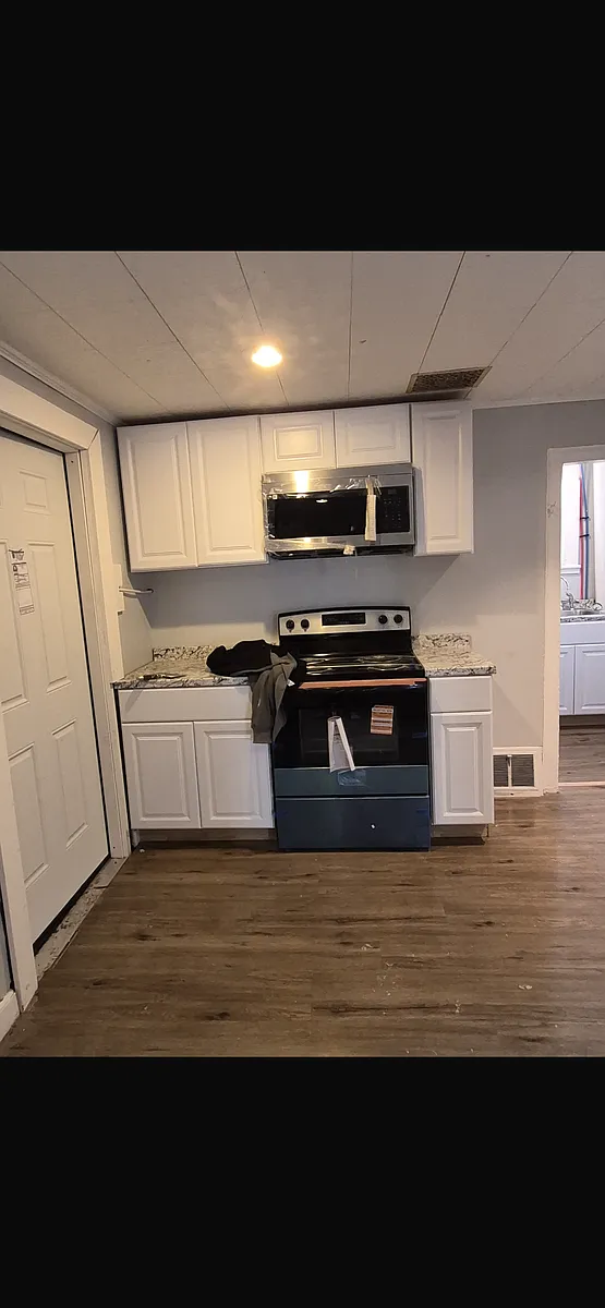 Building Photo - 408 Keystone St #1