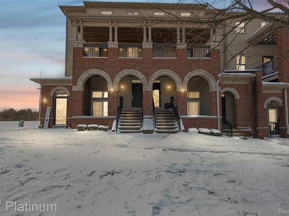 3996 Forester Blvd, Auburn Hills, MI 48326