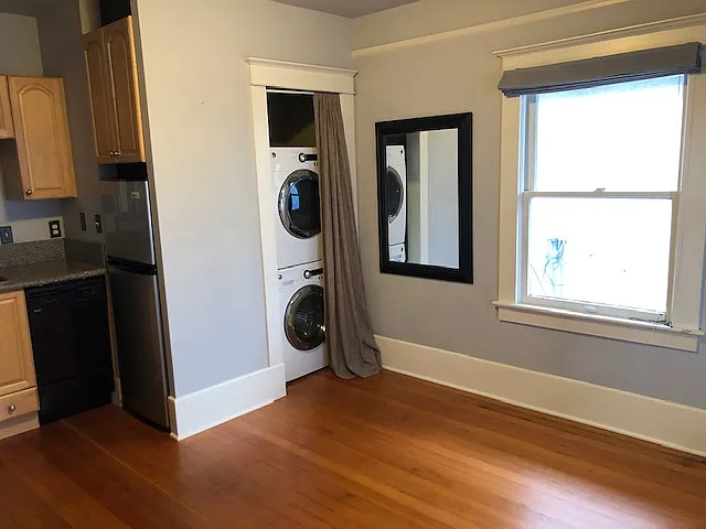 1 bed, 450 sqft, $2,000 — Photo 3