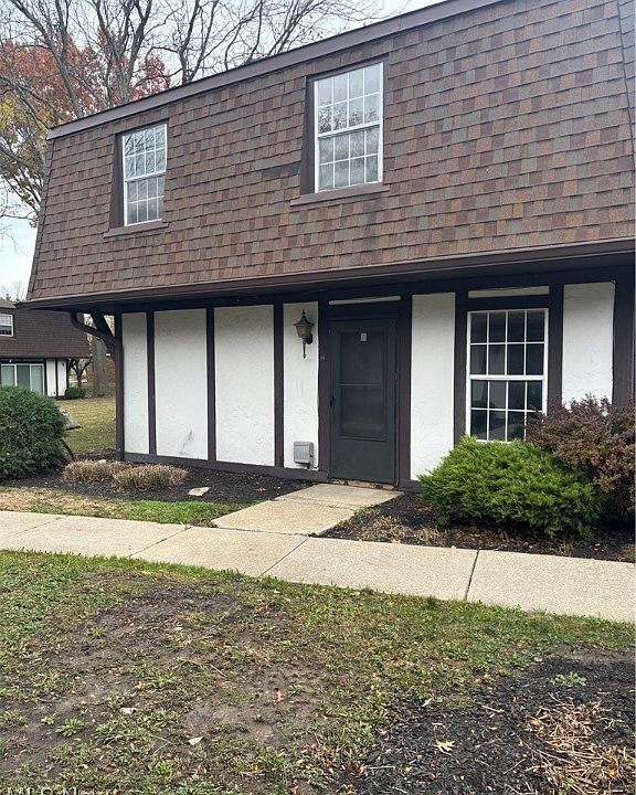 1st image of 1920 King James Pkwy APT 19