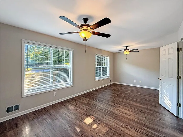 5885 Sarah Orr Ln — Photo 16