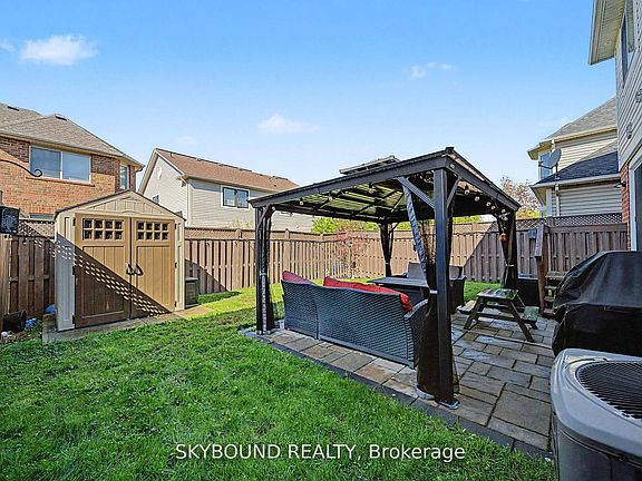 4th image of 970 Donnelly St
