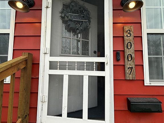 3rd image of 3007 Fernwood Ave