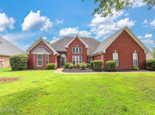 34 Jacob St, Jackson, TN 38305