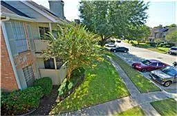 1 bed, 1.5 bath, 750 sqft, $1,135 — Photo 1