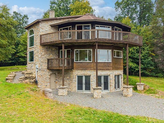 4th image of 546 Ridge Rd