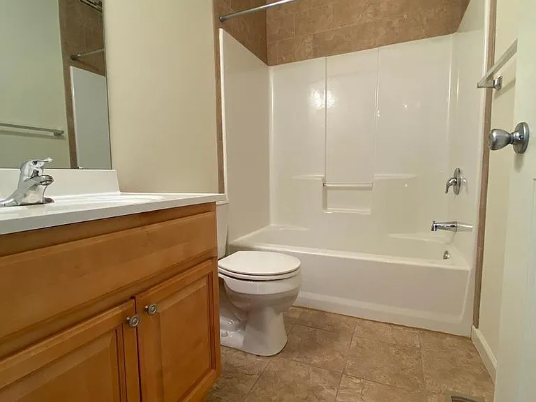 3358 Dante Ave — Photo 9