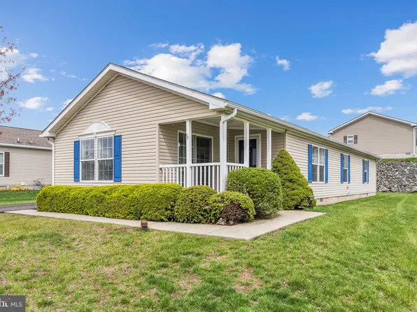 86 Westin Rd, Douglassville, PA 19518