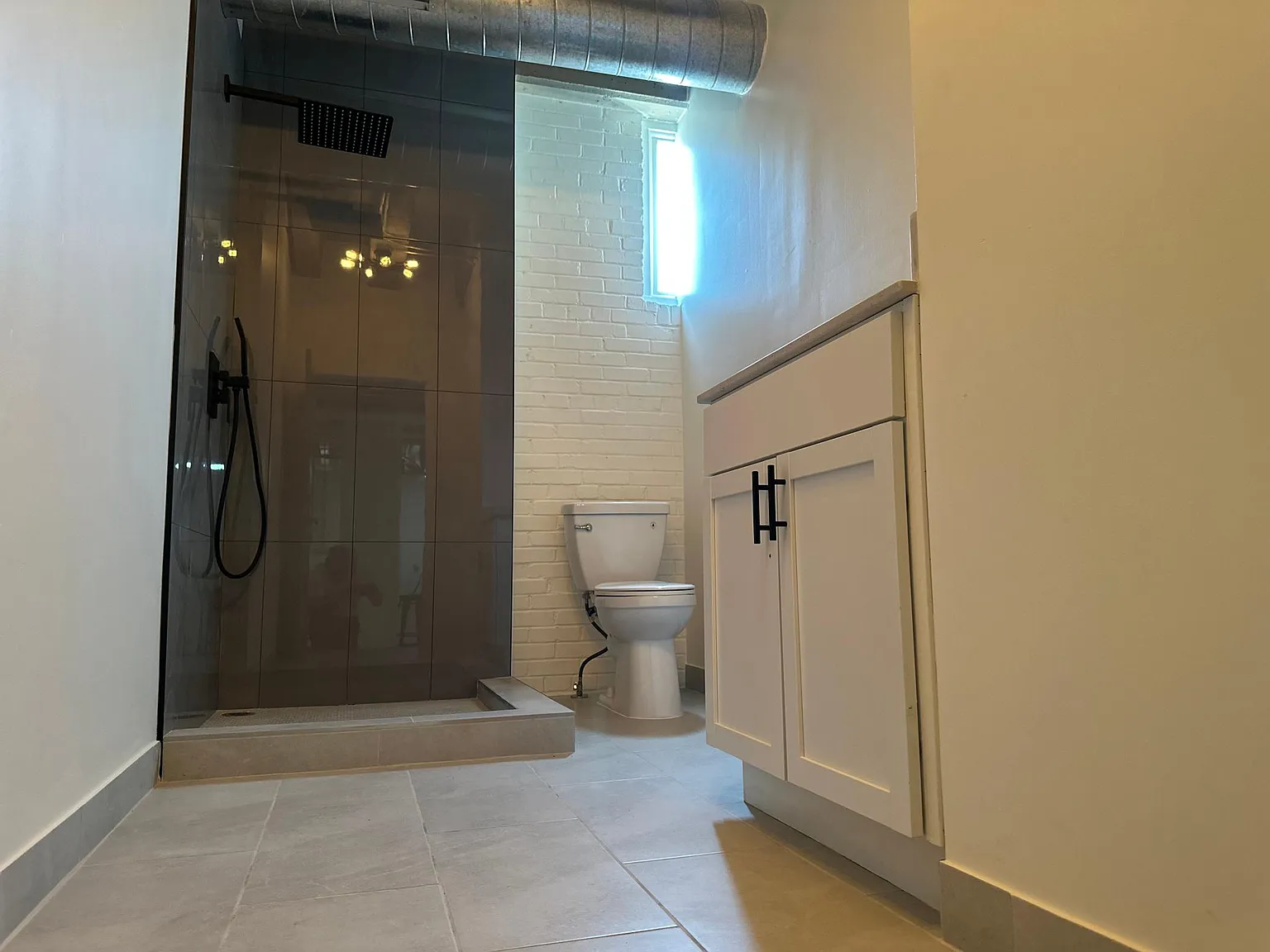 Studio, 325 sqft, $725 — Photo 1