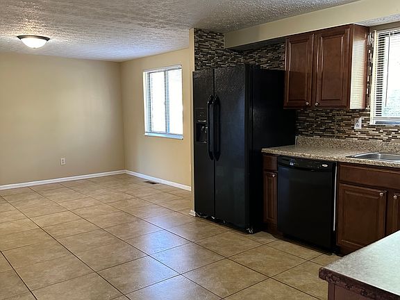 5th image of 4280 Hanging Rock Ct