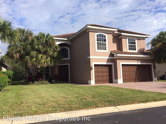 3rd image of 9212 Estero River Cir