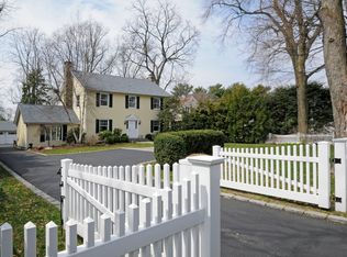 66 Tomac Ave, Old Greenwich, CT 06870