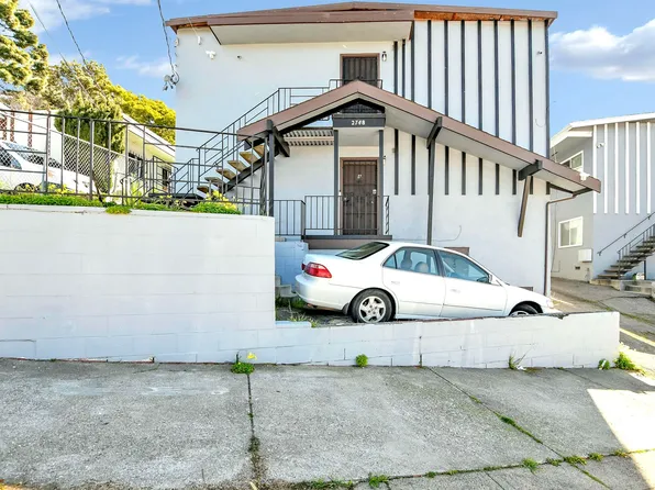 2748 Garden St, Oakland, CA 94601