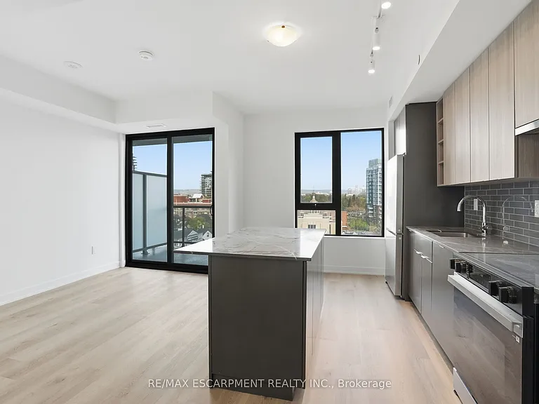2075 Lakeshore Rd #602 — Photo 6