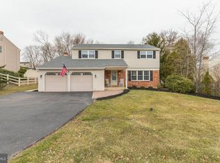 2413 Oakland Dr, Norristown, PA 19403