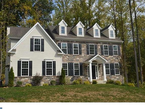 2nd image of 2295 Wooded Creek Cir