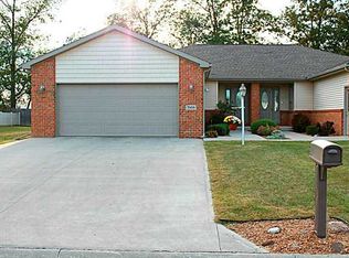 1666 Fairlawn St, Defiance, OH 43512