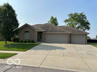 4929 Imperial Dr, Columbus, IN 47203