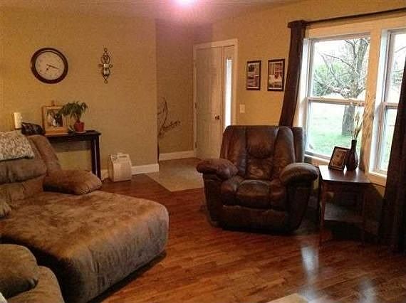 2nd image of 7310 Dewberry Ln