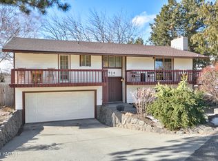 914 Pecks Canyon Rd, Yakima, WA 98908