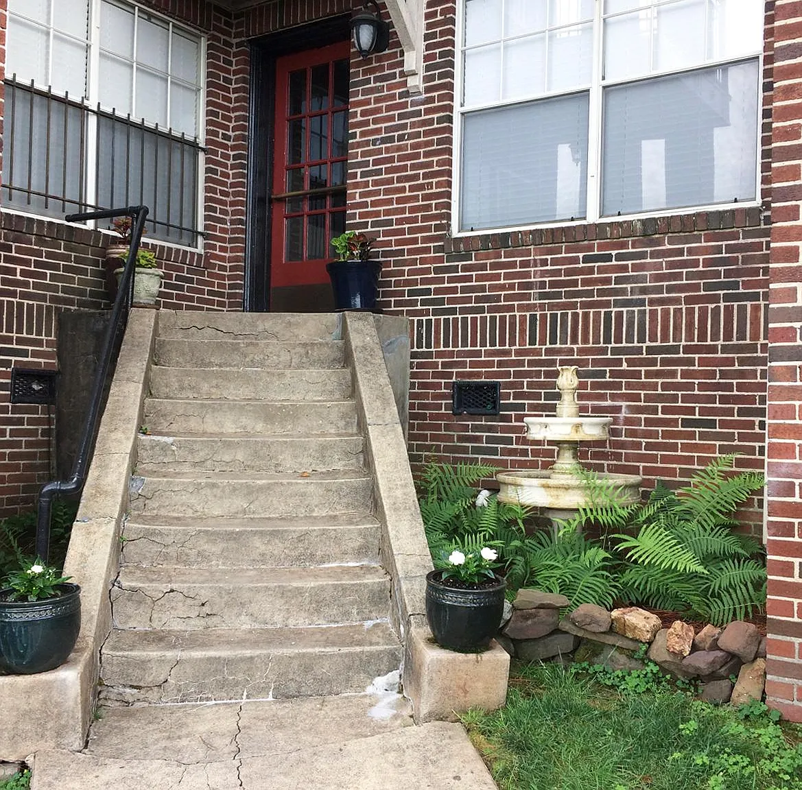 Warwick Manor, 1703 Richard Arrington Jr Blvd S. Apt.#11, 35205 — Photo 1