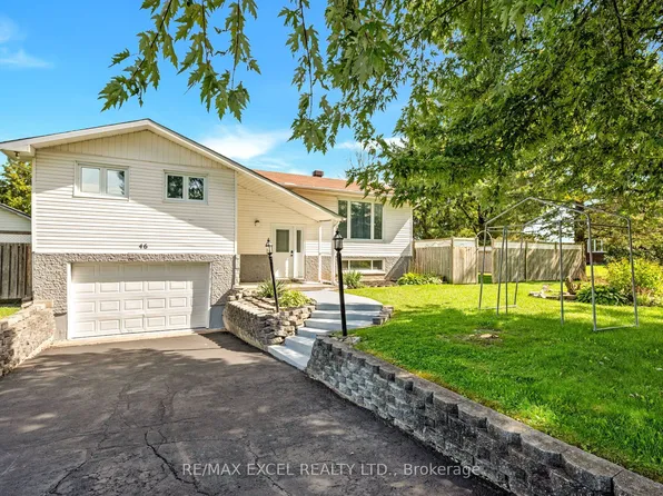 46 Queen St, North Stormont, ON K0A 1R0