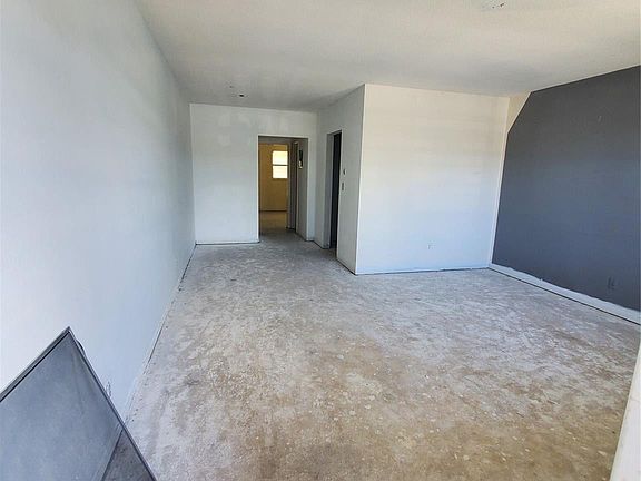 3rd image of 2106 NE 56th Court #107