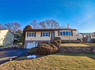 12 Woodmere Rd, Waterbury, CT 06705