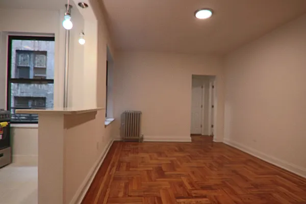 Rented by PMG Real Estate  | media 29