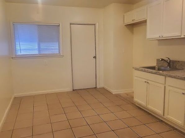 3906 E Laurite Ave, Fresno, CA 93725
