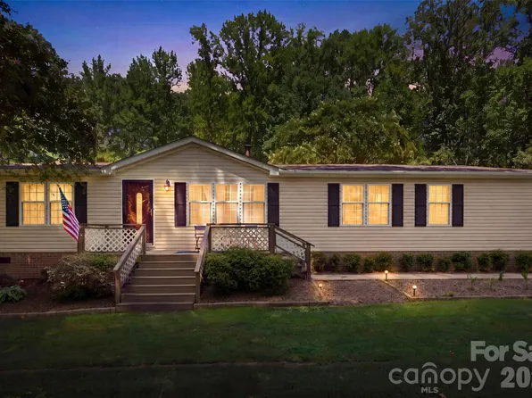 185 Payne St, Mount Holly, NC 28120