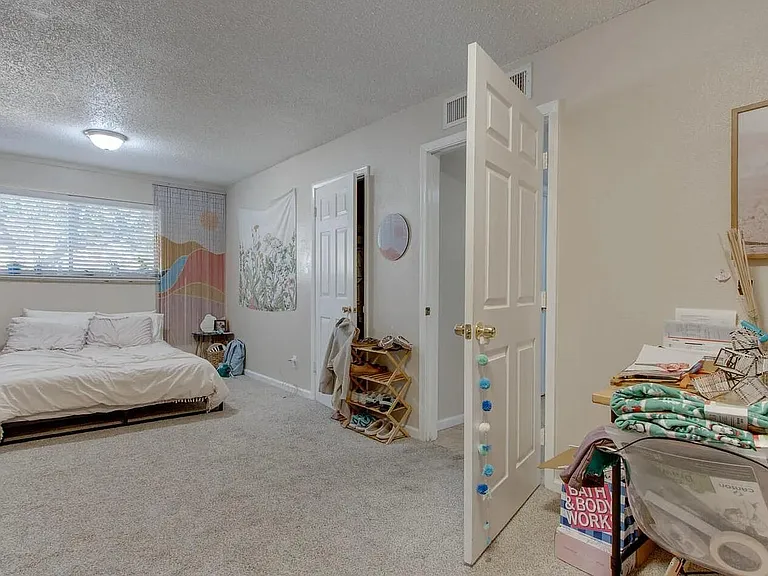 618 E Wesleyan Dr — Photo 20