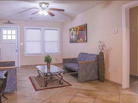 5th image of 227 SW 45th St