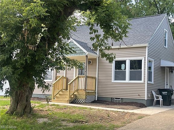 2nd image of 374 E Hopocan Ave