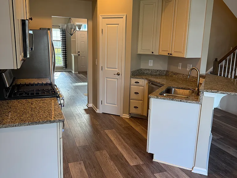 3535 Neville Way — Photo 25