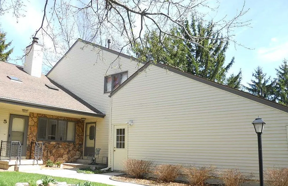 2 bed, 1.5 bath, 1500 sqft, $1,650 — Photo 4