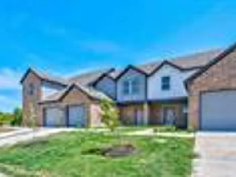 3258 Wexford Dr — Photo 18