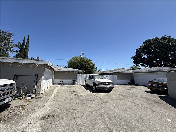 5th image of 1735 W Washington Ave