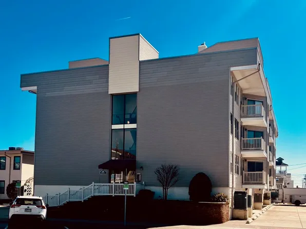 215 Surf Ave APT 104, North Wildwood, NJ 08260