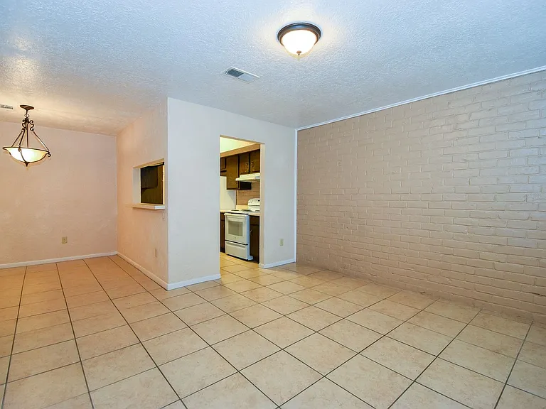 1512 Beaumont Rd — Photo 6