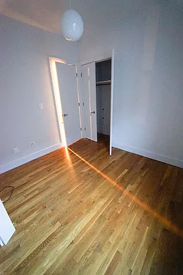 Rented by Manhattan Management LLC | media 6