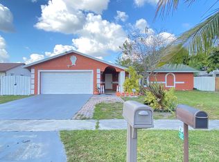 4928 Marbella Rd N, West Palm Beach, FL 33417