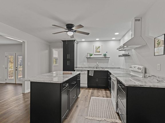 5th image of 302 Verner Dr