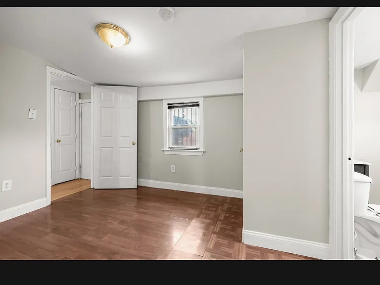 805 Eastern Ave — Photo 36