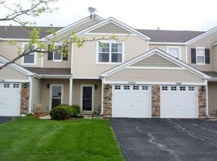 2086 Limestone Ln, Carpentersville, IL 60110