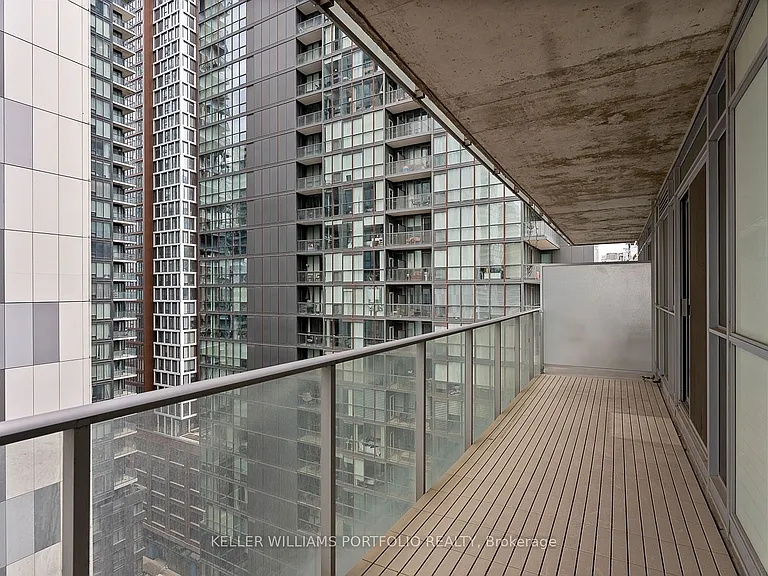 375 King St W #1805 — Photo 30